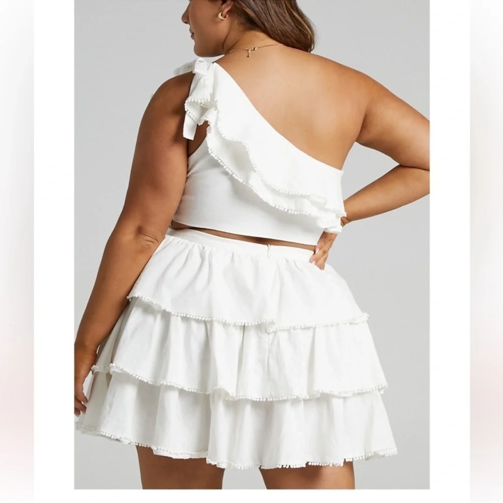 NWT Showpo Cream Bubble Mini Skirt with Ruffled Tiers Sz 14